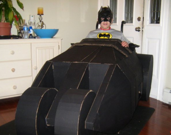 Criatividade é tudo. Esses 26 cadeirantes que curtem fazer cosplay mostram que o acessório que os ajudam a se locomover no dia a dia pode inclusive ajudar na hora de criar uma fantasia para o halloween ou quem sabe visitar uma feira geek. As ideias são das mais variadas e o resultado é incrível.