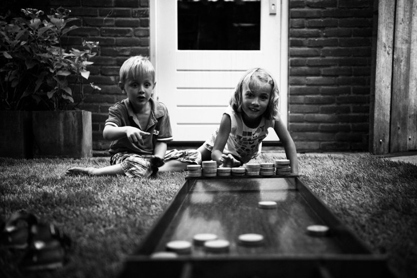 Fotógrafo holandês registra a amizade linda do seu filho de cinco anos com sua melhor amiga