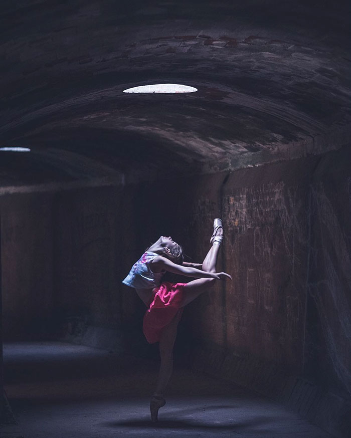 O fotógrafo Omar Z. Robles clicou alguns dos melhores bailarinos do mundo fazendo seus movimentos em ruas de Cuba