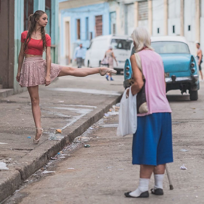 O fotógrafo Omar Z. Robles clicou alguns dos melhores bailarinos do mundo fazendo seus movimentos em ruas de Cuba