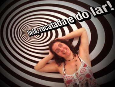 Tumblr reúne imagens de mulheres que protestam contra matéria da revista Veja sobre a vice-primeira-dama, Marcela Temer