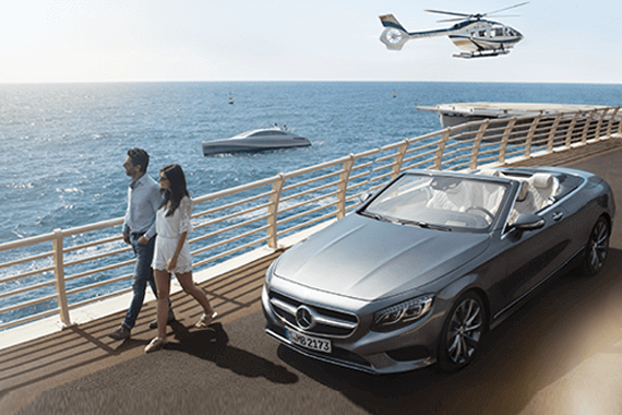 A Mercedes-Benz é uma fabricante famosa por seu luxo e excelência em carros. E agora eles têm um barco. E não é um barco qualquer. O iate conceito Arrow 460 Granturismo Edition Yatch teve seu projeto mostrado em 2012 no Monaco Yatch Show, e agora está vivo. Chamado de