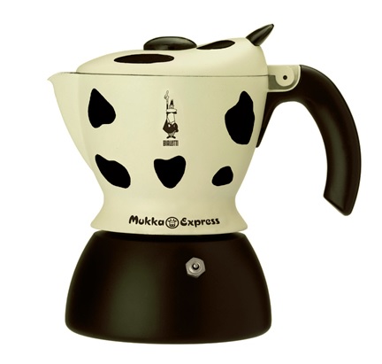 Cafeteira para 2 xícaras (também faz cappuccino). R$ 489.