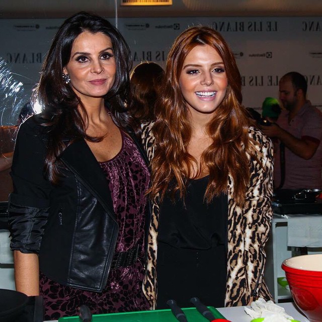 Esses dias os internautas se surpreenderam com a semelhança de Kelly Key com a filha, Suzanna. Agora, quem também mostrou que tem genes fortes é Giuliana Lancellotti, mãe de Giovanna Lancellotti.  A atriz postou uma foto da mãe para homenageá-la no dia do seu aniversário. Os seguidores de Giovanna logo comentaram a semelhança das duas, assim como a boa forma de Giuliana. 