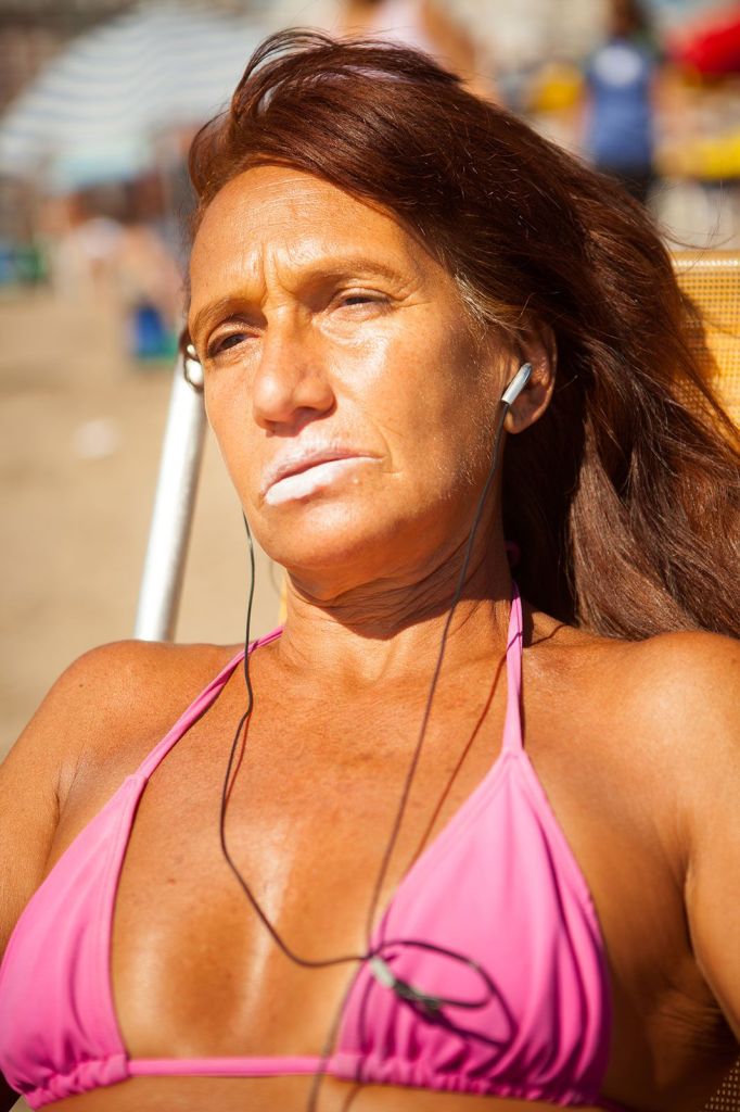 Afinal, quem inventou que pra usar biquíni ou maiô existe limite de idade?