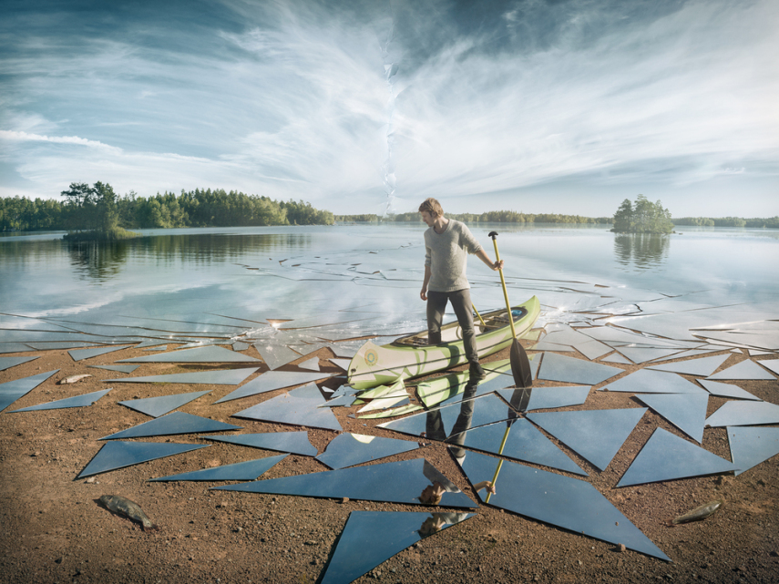 O sueco Erik Johansson usou 17 metros quadrados de espelho para fazer sua nova imagem 