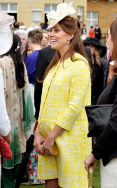 Duquesa de Cambridge é mãe do fofo George e da pequena Charlotte, de 11 meses