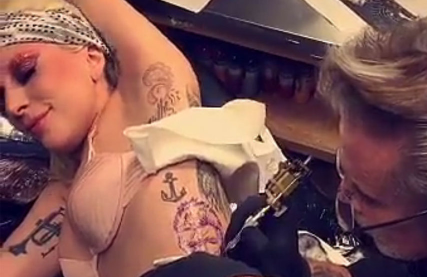 Lady Gaga  homenageou David Bowie