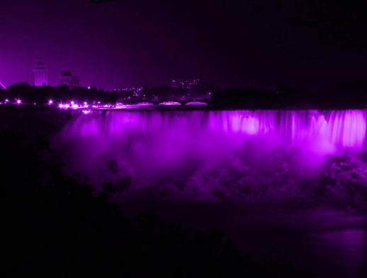 O cantor, de 57 anos, foi encontrado morto em casa em Minneapolis, nos Estados Unidos. Na foto, Niagara Falls