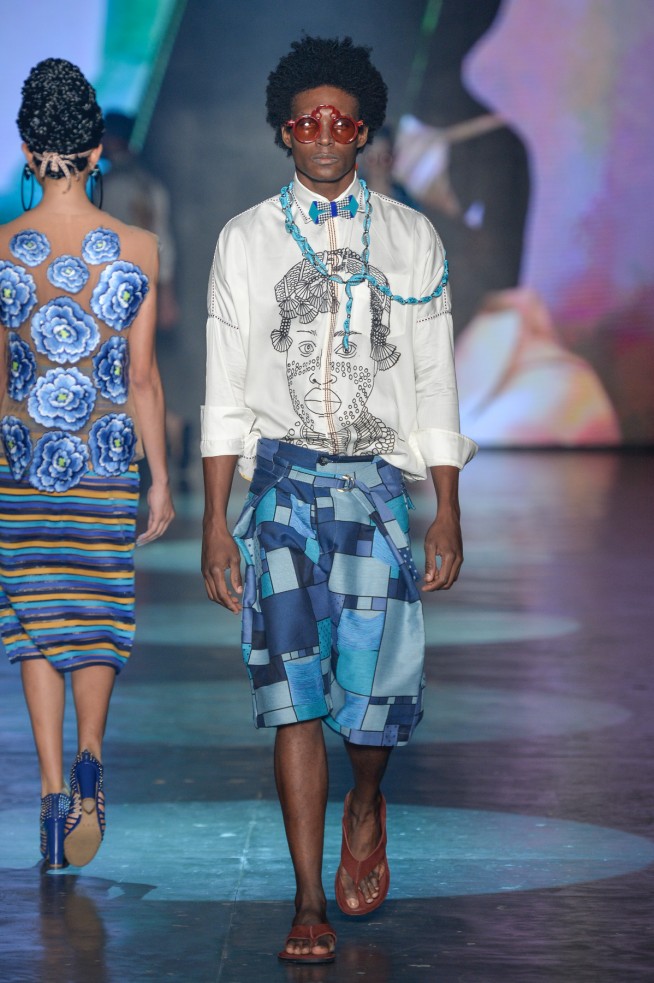 Estilista fez desfile vibrante e colorido que teve a crise migratória como tema. Na passarela, convidou refugiados da Síria, Palestina, Senegal e Angola para desfilarem
