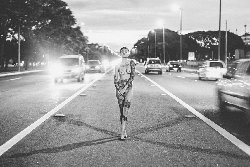 Fotógrafo carioca passou um ano inteiro fotografando gente pelada para mostrar a diversidade e a beleza das pessoas 
