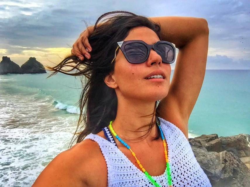 A atriz Carol Castro está em alta após sua participação na novela Velho Chico. A atriz e a marca 2Rios têm mostrado alguns bastidores da próxima campanha da grife de lingeries fotografado por Hebert Coelho, em Curitiba.  Na imagem mais recente, a atriz aparece sensual com uma peça rendada preta. Na semana passada, Carol Castro já havia mostrado bastidores da sessão de fotos e seus seguidores, que são mais de 1,3 milhão, se derreteram: 
