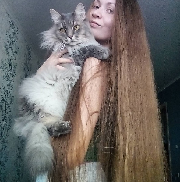 A Rapunzel da vida real tem quase 140 mil seguidores nas redes sociais.