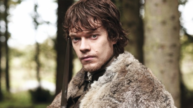 Alfie Allen (Theon Greyjoy) é irmão da cantora Lily Allen. Foi ele, inclusive, que inspirou a canção Alfie.