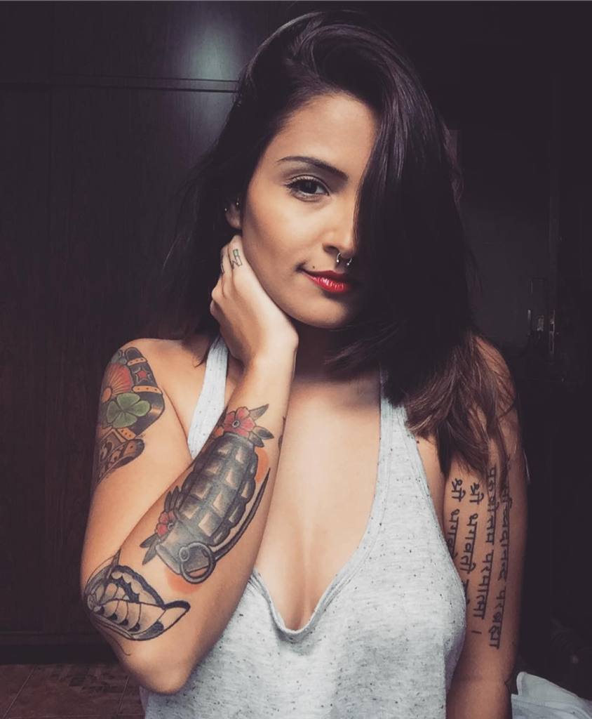 Tatuagens por todos os lados, cabelos coloridos, piercings e muita sensualidade. O site Suicide Girls fez sucesso na web e praticamente fundou um segmento entre garotas no Instagram que gostam de postar fotos de seus ensaios nas redes sociais.  Muitas modelos do site - são mais de 1800 - ganharam notoriedade no Instagram e somam milhares de seguidores e milhões de likes diariamente.  Separamos algumas modelos 