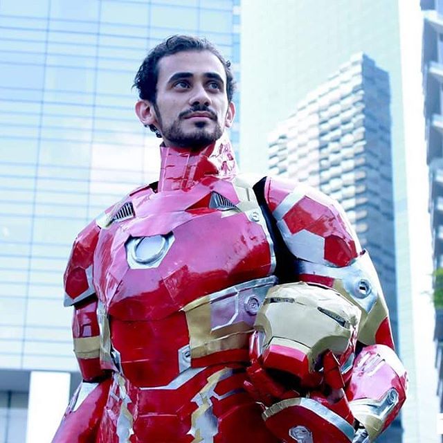 Depois de Batman vs Superman, fãs dos quadrinhos e dos filmes de heróis se dividiram em #TeamCap e #TeamIronMan por conta do lançamento do filme Capitão América: Guerra Civil. O embate entre os dois personagens da Marvel tem dado o que falar nas redes sociais e movimentou as redes sociais entre os cosplayers, que escolheram suas melhores fotos para mostra de qual lado estão.