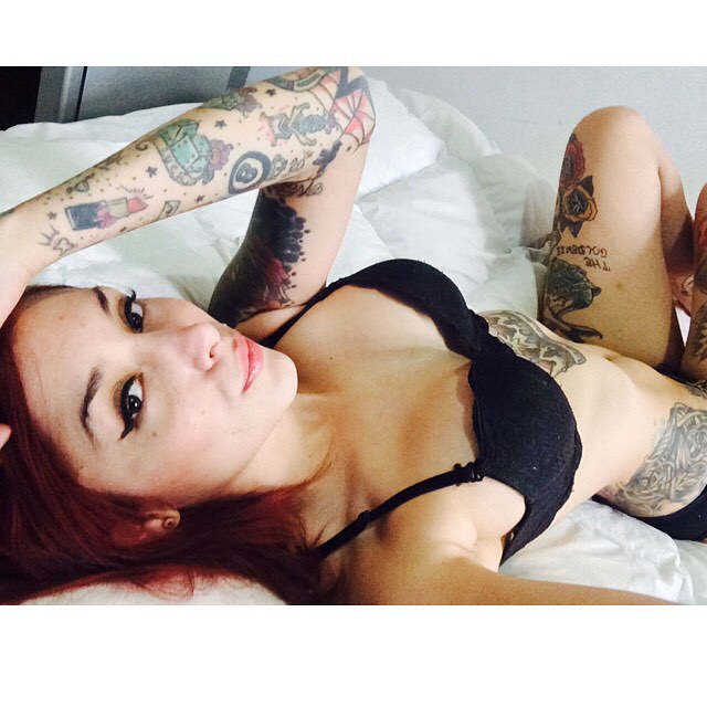 Tatuagens por todos os lados, cabelos coloridos, piercings e muita sensualidade. O site Suicide Girls fez sucesso na web e praticamente fundou um segmento entre garotas no Instagram que gostam de postar fotos de seus ensaios nas redes sociais.  Muitas modelos do site - são mais de 1800 - ganharam notoriedade no Instagram e somam milhares de seguidores e milhões de likes diariamente.  Separamos algumas modelos 