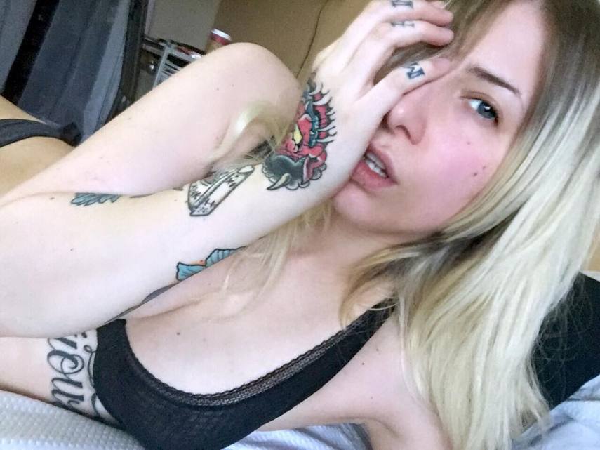 Tatuagens por todos os lados, cabelos coloridos, piercings e muita sensualidade. O site Suicide Girls fez sucesso na web e praticamente fundou um segmento entre garotas no Instagram que gostam de postar fotos de seus ensaios nas redes sociais.  Muitas modelos do site - são mais de 1800 - ganharam notoriedade no Instagram e somam milhares de seguidores e milhões de likes diariamente.  Separamos algumas modelos 