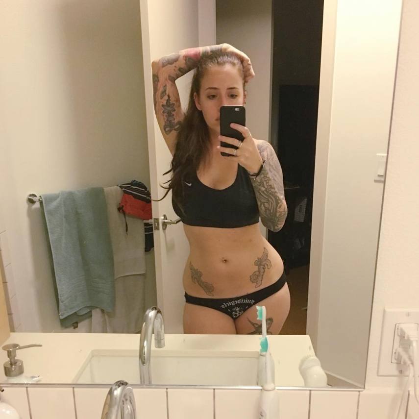 Tatuagens por todos os lados, cabelos coloridos, piercings e muita sensualidade. O site Suicide Girls fez sucesso na web e praticamente fundou um segmento entre garotas no Instagram que gostam de postar fotos de seus ensaios nas redes sociais.  Muitas modelos do site - são mais de 1800 - ganharam notoriedade no Instagram e somam milhares de seguidores e milhões de likes diariamente.  Separamos algumas modelos 