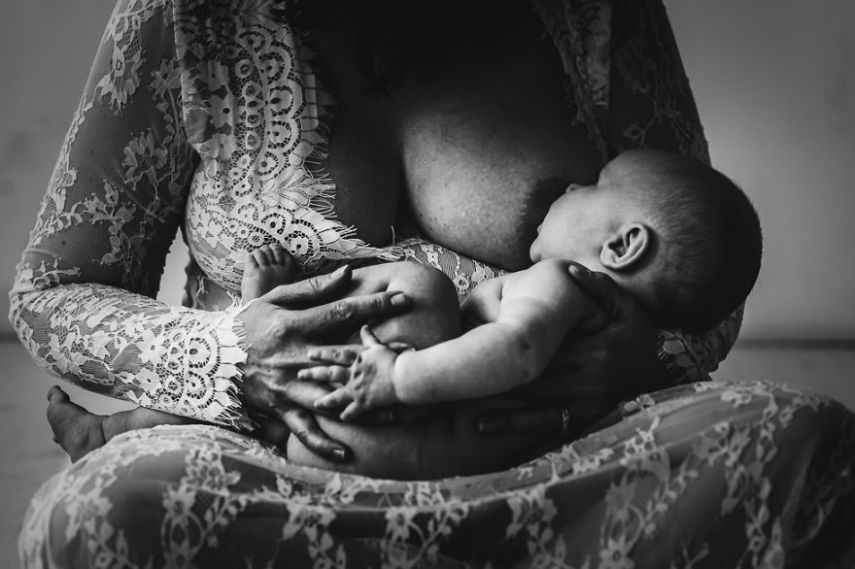 Amamentar nem sempre é simples e fácil. Ainda assim, é o momento em que mãe e bebê se transformam em um único ser ♥