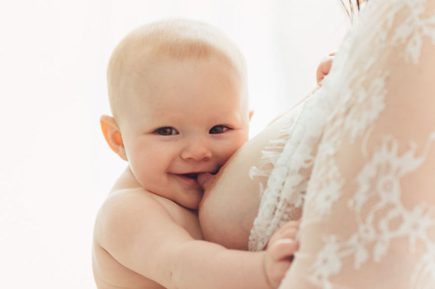 Amamentar nem sempre é simples e fácil. Ainda assim, é o momento em que mãe e bebê se transformam em um único ser ♥