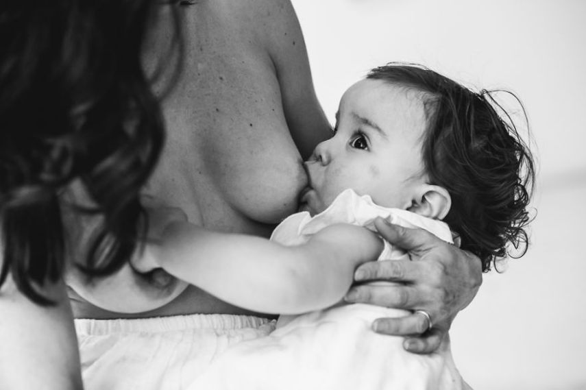 Amamentar nem sempre é simples e fácil. Ainda assim, é o momento em que mãe e bebê se transformam em um único ser ♥
