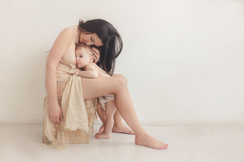 Amamentar nem sempre é simples e fácil. Ainda assim, é o momento em que mãe e bebê se transformam em um único ser ♥