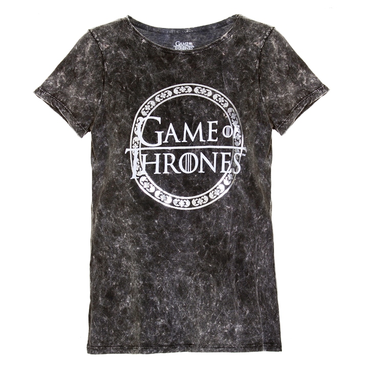 Os sucessos da TV, do cinema e do universo de games foram parar em vários modelos de camisetas da fast fashion Riachuelo. As séries 'Game of Thrones' e 'Os Simpsons' ganham desenhos masculinos e femininos, assim como os filmes de super-heróis 'Capitão América 3: Guerra Civil' e 'Batman vs Superman'.