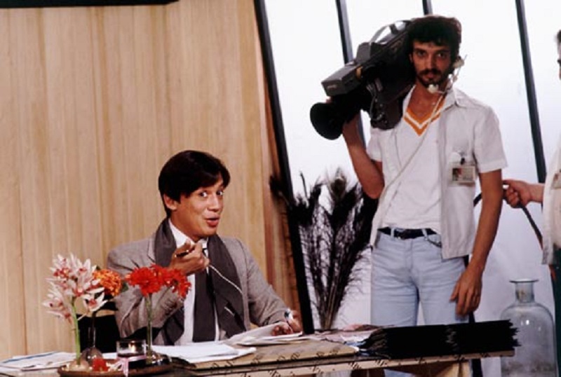 Com bom humor e sempre polêmico, Clodovil logo conquistou o telespectador