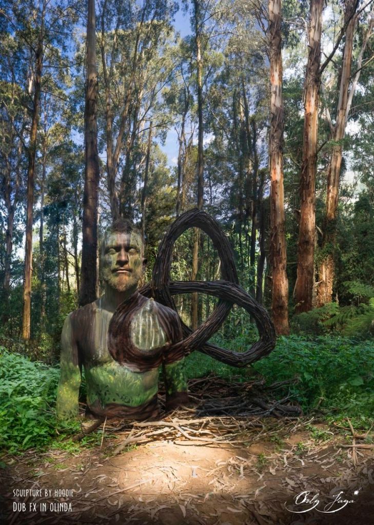 Artista 'camufla' modelos em meio a paisagem