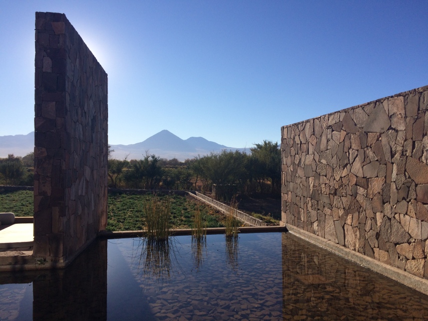 O Tierra Atacama foi eleito o melhor hotel do Chile pelo World Travel Awards e é destino de luxo de turistas brasileiros que visitam o deserto do Atacama.