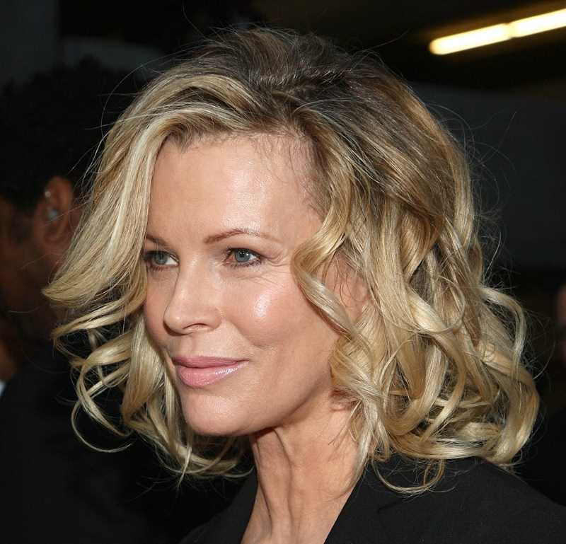 Quem diria que Kim Basinger, um dia, sumiria da mídia? A atriz poderia ganhar uma sobrevida em alguma série por aí, mas, por enquanto, continuamos sem notícias dela. 