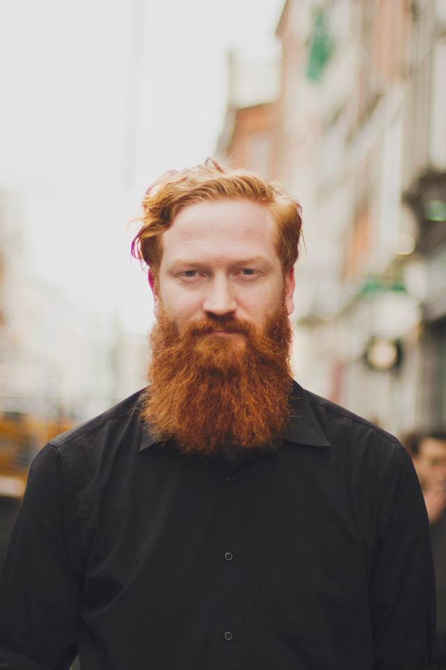 A fotógrafa brasileira Isla Grossi fotografou dezenas de homens de barba ruiva pelas ruas de Dublin, capital da irlanda, para o projeto 'Ireland's Orange Beards'