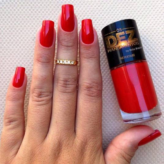 Nefertari – vermelho vivo