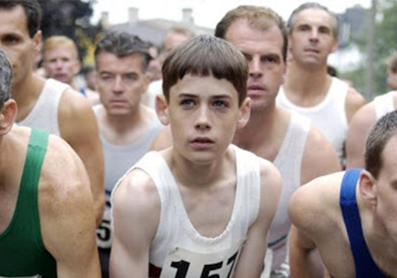 Qual seu objetivo com a corrida? Neste longa, o adolescente Ralph Walker é obrigado a entrar para o time de corrida da escola e, depois disso, decide que vencer a maratona de Boston, nos Estados Unidos, é seu objetivo principal. Para ele, a conquista seria suficiente para acontecer um milagre e salvar sua mãe de um coma