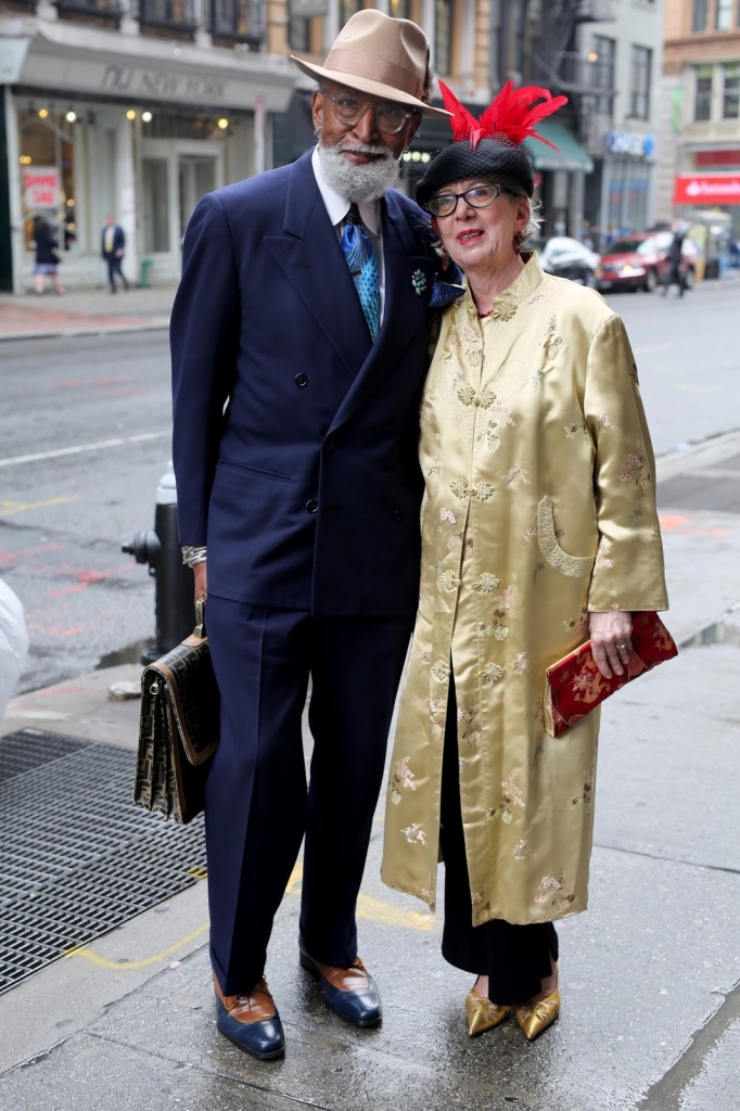 O fotógrafo Ari Seth Cohen registra os looks incríveis usados pela turma da 'melhor idade' nas ruas de Nova York