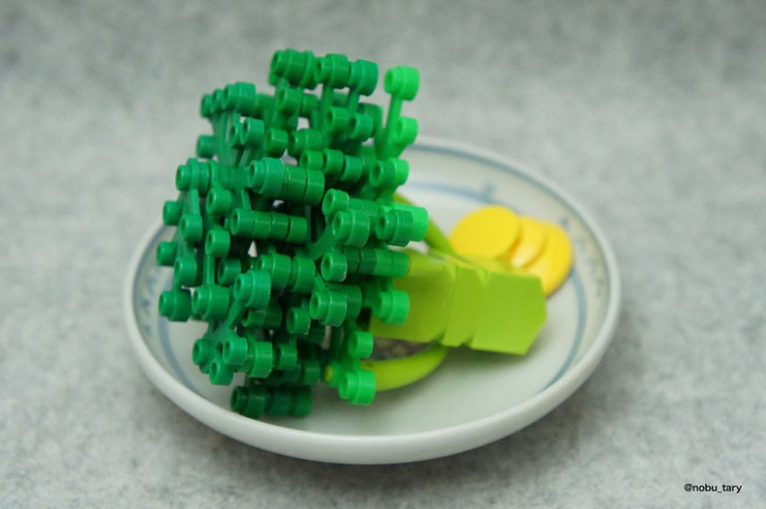 Duas paixões mundiais: comida e Lego. O artista japonês Tary conseguiu reunir tudo em uma coisa só. Usando as famosas peças de montar, ele recriou comidas deliciosas neste projeto que é divertido, mas uma pena que não dá pra comer.  Tary construiu os modelos para uma competição promovida pela própria marca. 