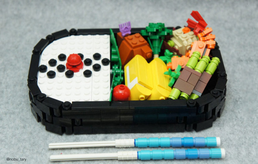 Duas paixões mundiais: comida e Lego. O artista japonês Tary conseguiu reunir tudo em uma coisa só. Usando as famosas peças de montar, ele recriou comidas deliciosas neste projeto que é divertido, mas uma pena que não dá pra comer.  Tary construiu os modelos para uma competição promovida pela própria marca. 