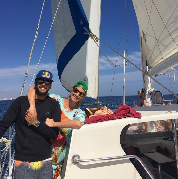 Luana Piovani e Pedro Scooby estão curtindo uma nova lua de mel na região do Algarve, em Portugal.