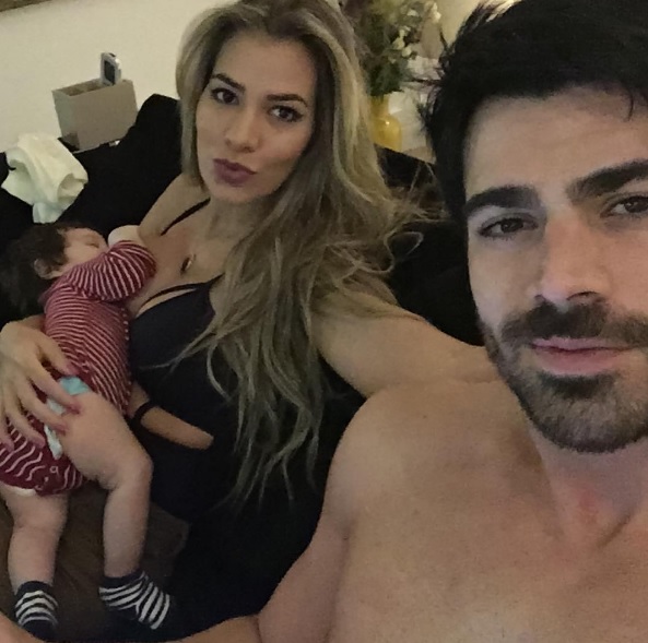 A loira é mãe do bebê Rodrigo, fruto da relação com o também ex-BBB Rodrigão. 