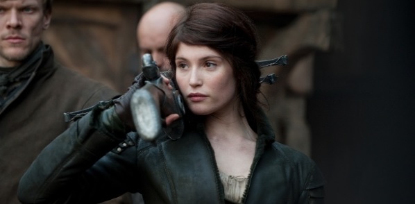 A atriz Gemma Arterton foi Maria.