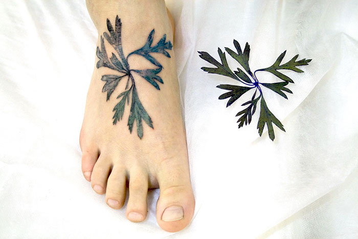 Tatuagens botânicas realistas