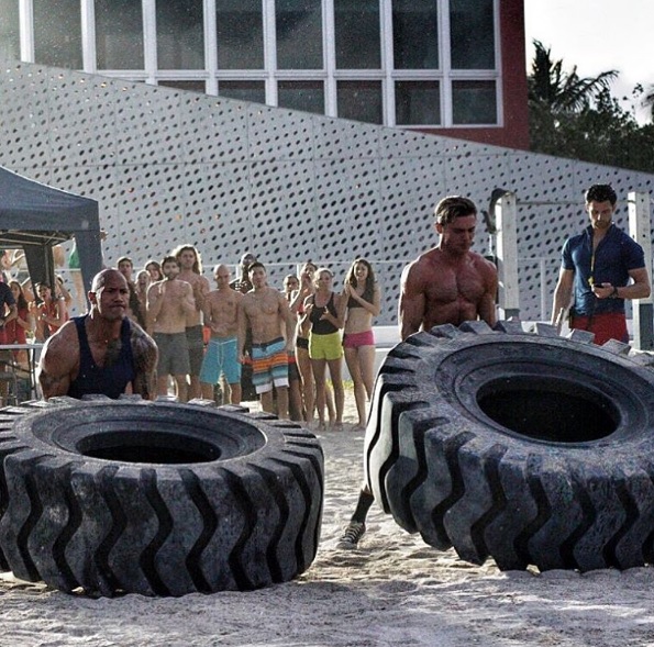 A adaptação cinematográfica do seriado 'Baywatch', que no Brasil se chamava 'SOS Malibu', chegará aos cinemas em maio de 2017. 