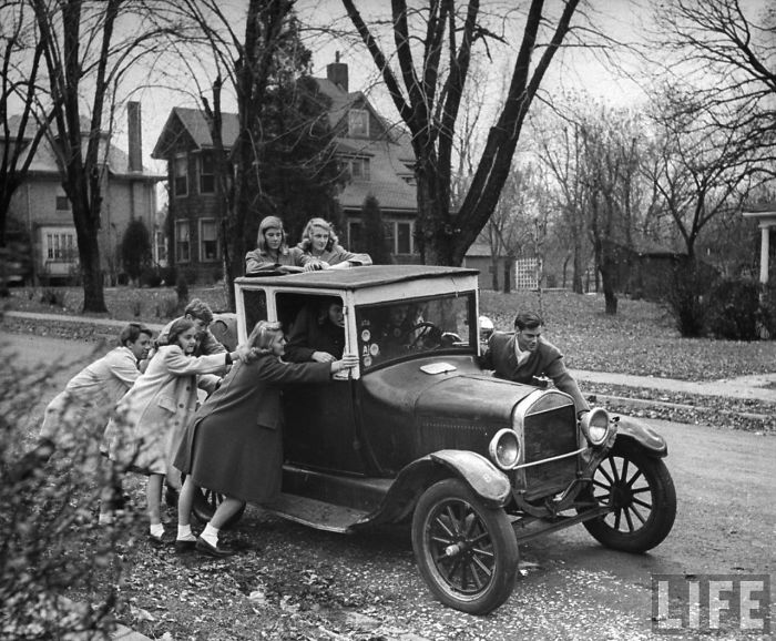 Imagens revelam beleza retrô dos anos 1940 e 1950