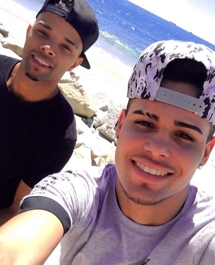MCs Zaac e Jerry