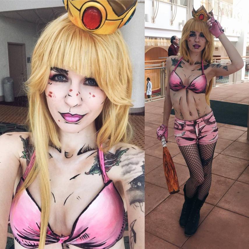 Alguns cosplayers curtem reproduzir figurinos de seus personagens com perfeição, enquanto outros preferem recriar algumas fantasias para surgir com algo novo. A cosplayer Helena Steele está no segundo caso com sua versão incrível da Princesa Peach, do game Super Mario. 