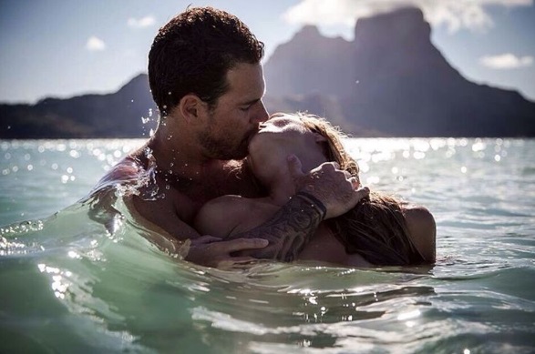 A vida dura e muito difícil do casal viajante Charlotte Durgeat e Jesson Vedel. Siga em @charlotte_durgeat