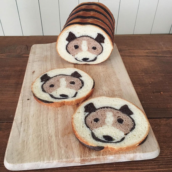 Uma mãe japonesa, que trabalha em uma padaria sediada em Tóquio, usa os desenhos dos filhos para se inspirar e fazer pães bem diferentes