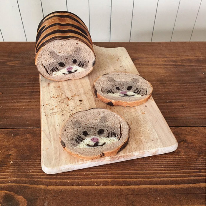 Uma mãe japonesa, que trabalha em uma padaria sediada em Tóquio, usa os desenhos dos filhos para se inspirar e fazer pães bem diferentes