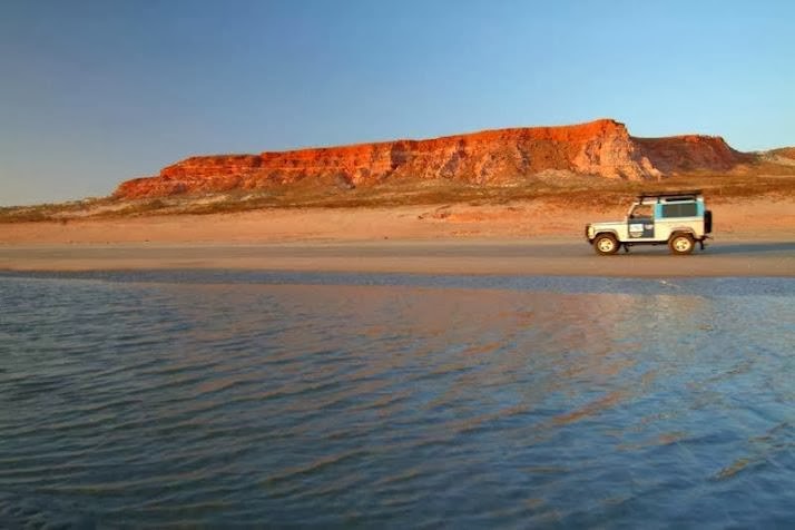 Ponta do Mel é um vilarejo que fica na cidade de Areia Branca, no estado do Rio Grande do Norte, um lugar com um encontro bastante raro: o do sertão com mar. A cidade fica a 300 km de Natal